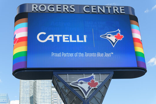 Rogers Centre Gardiner LED pylon with advertising for Catelli (pasta brand)