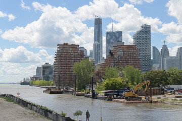 Fototapeta premium Keating Channel and panorama of Toronto from Cherry Street North Bridge