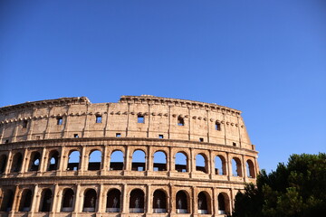 Naklejka premium Colosseum with Clear Blue Sky in Rome Italy