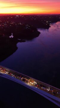 Ponte da Amizade vista por drone &mdash; travessia a&eacute;rea Foz/ciudade del este


