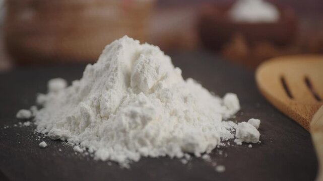 How to use flour for baking at home