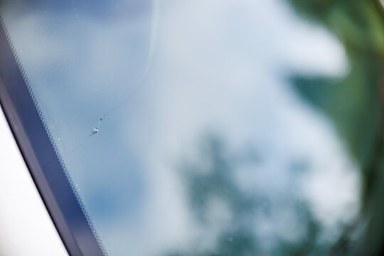 Close up of crack in windscreen