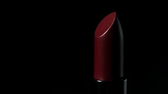 lipstick tube opening 