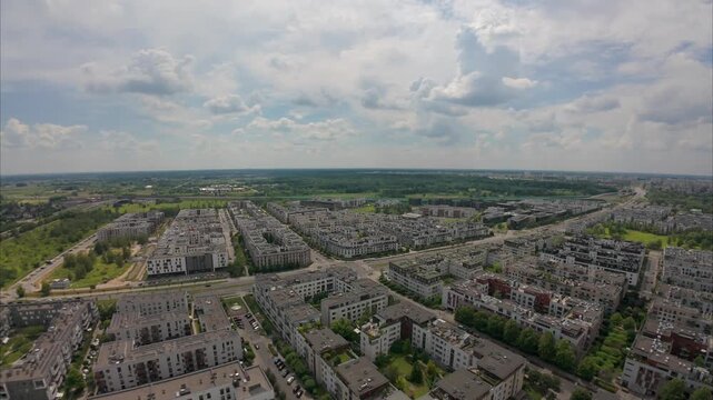 Dron/Drone footage Ujęcia z drona / Drone shots Filmowanie z powietrza / Aerial filming / Aerial video Perspektywa lotnicza / Bird's eye view 4K / UHD / High Resolution