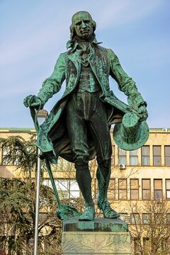 belgrad, serbien - 25.03.2026 - denkmal f&uuml;r dositej obradovic im studentenpark