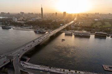 Naklejka premium Nile River Sunset and Cairo Cityscape from Ramses Hilton Hotel
