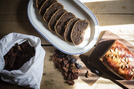 Kletzenbrot, Christmas speciality made from dried fruit, prunes and dried pears, Fischbachau, Upper Bavaria, Bavaria, Germany
