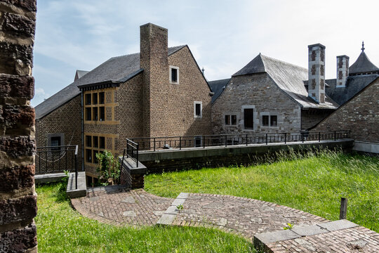 Historische Geb&auml;ude an der Impasse des Ursulines in L&uuml;ttich, Belgien