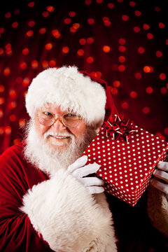 Santa: Listening To Gift To Guess