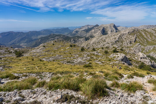 Mallorca, Spanien: Wanderung im Norden der Insel, Serra de Tramuntana zum Puig des Tossals Verds - Panorama Blick in die Landschaft