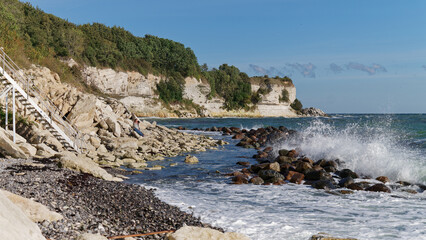 Crashing waves on rocky coast at stevns klint, denmark © Emil