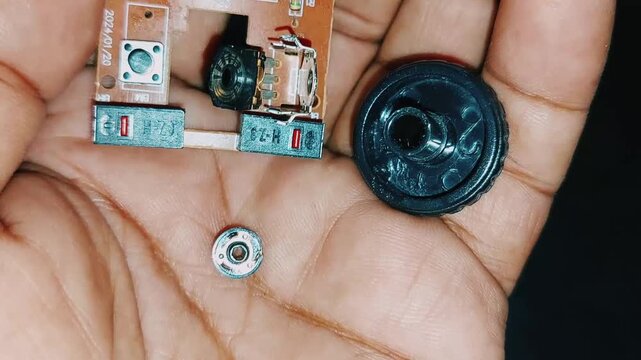 Detailed View of Internal Computer Mouse Scrolling Wheel Mechanism Components