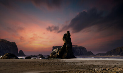 Formation Howling Dog Seastack at Sunset © Bonita