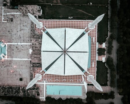 Up view of faidal masjid -  Drone Shot of Faisal Mosque Surrounded by Margalla Hills in Islamabad Pakistan