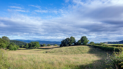 Fototapeta premium Paysage nature de la région du Morvan autour de la ville d'Autun en Bourgogne au printemps