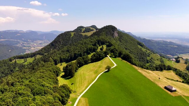 Luftaufnahme, Flug &uuml;ber den Balmberg, Schweiz, Juni 2026