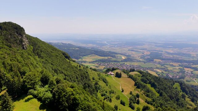 Rundblick auf dem Balmberg, Schweiz, Luftaufnahme Juni 2026
