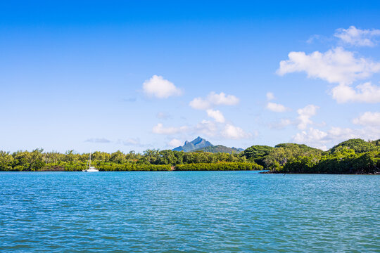 Excursion pour l'Ile aux Cerfs et ses plages de sable blanc, Ile Maurice, Trou d'Eau Douce, Oc&eacute;an Indien, Afrique
