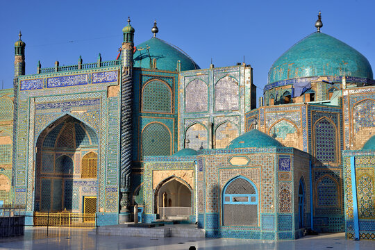 BLUE MOSQUE AND MAUSOLEUM OF ALI KNOWN AS THE SHRINE OF HAZRAT ALI IN THE CITY OF MAZAR SHARIF IN AFGHANISTAN.