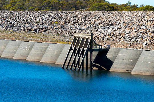Miena Dam in Tasmania - Australia
