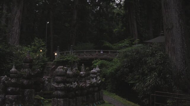 Early Morning at Nakanohashi Bridge, Okunoin, Koyasan, Wakayama, Japan「早朝の高野山奥之院・中の橋」和歌山県高野町