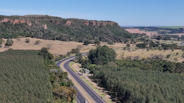 Rodovia BR-369. km 111, S&atilde;o Paulo, EIXO SP, paisagem na regi&atilde;o de Brotas! 