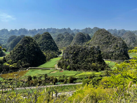 Wanfenglin (Forest of Ten Thousand Peaks) is a breathtaking national park in Xingyi, Guizhou, China. It features one of the world's most stunning karst landscapes, with nearly 20,000 cone-shaped limes