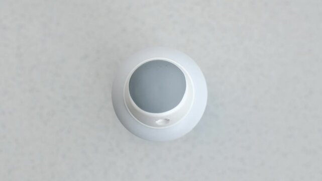 Clear image of spray deodorant, capturing its modern packaging and the refreshing sensation it offers.