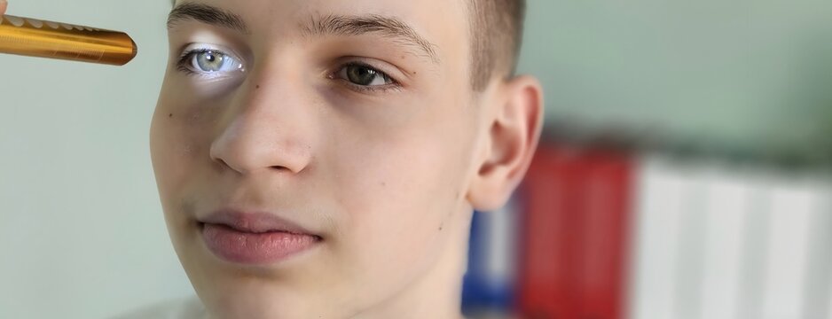 Medical examination, vision test for teenagers
