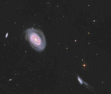 Spiral galaxy NGC-4725