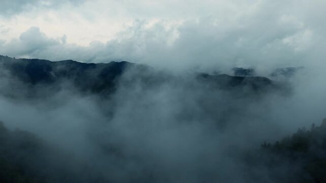 Misty Koyasan and Daimon Gate, Koya Town, Wakayama Prefecture「霧の高野山と大門」和歌山県高野町