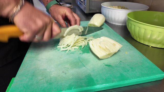 tagliare coltello cucina chef affettare 