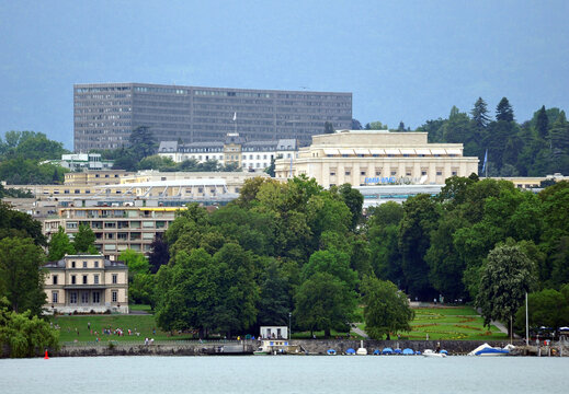 Geneva, Switzerland, Europe : Villa Moynier - Red Cross headquarters 1933 -1946, from 2009 Geneva Academy of International Humanitarian Law and Human Rights, in far Palace of Nations, Red Cross, ILO 