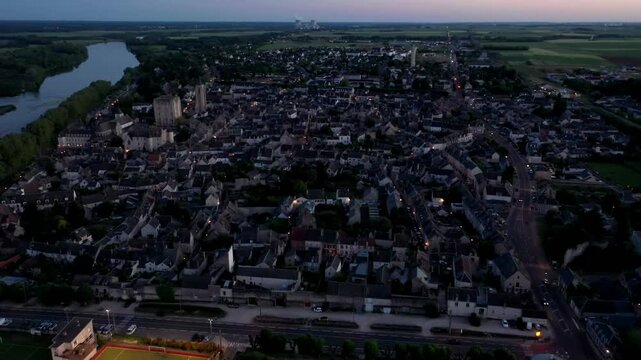 DRONE - Ville de Orl&eacute;ans de nuit