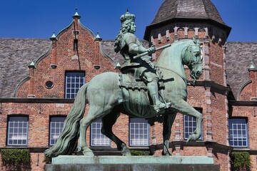 Fototapeta premium Düsseldorf, Jan-Wellem vor dem historischen Rathaus