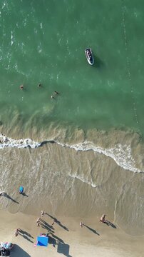 Imagens Aereas da Praia de Canasvieiras Florian&oacute;polis