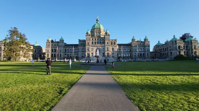 The beautiful parliament building of the city of Victoria