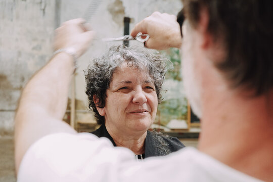 Pov portrait haircut With Scissors