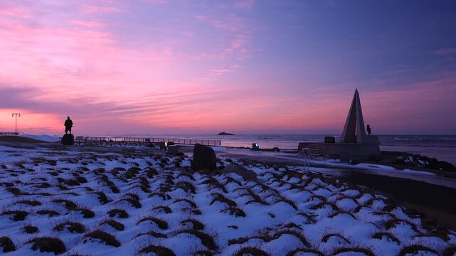 日本最北端の地の碑の夕景