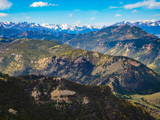 Obraz premium Panoramic Aerial View of Chief Joseph Mountain Range