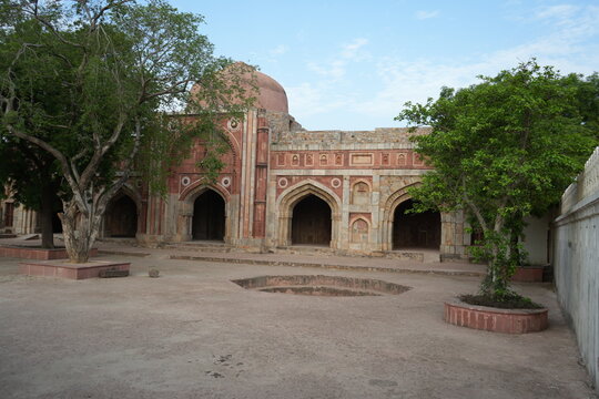 Jamali Kamali Mosque and Tomb, mehrauli Archaeological Historical Park, Near Qutuab Minar, New Delhi India, &copy; Saji Maramon 