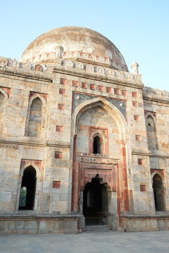 Bara Gumbad ("Big Dome"), a 15th-century monument, Lodi Gardens, New Delhi. Constructed around 1490 CE, it is believed to be the earliest full dome built in Delhi. 