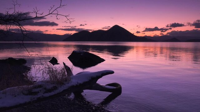 洞爺湖と中島の朝