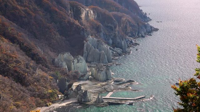 仏ヶ浦と紅葉