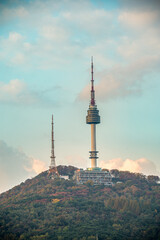 Obraz premium Itaewon District and Namsan Tower in autumn near Noksapyeong Station in Seoul South Korea.