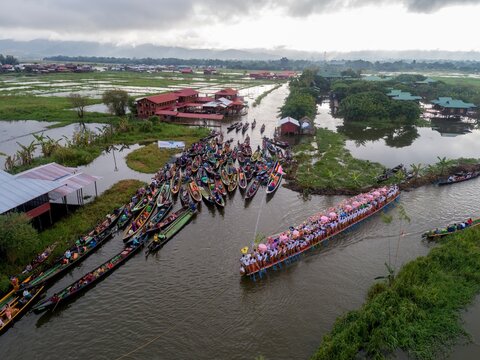 boats at phaung daw oo pagoda festival in Myanmar