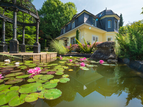 Germany, art nouveau villa, 1929, lily pond