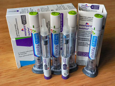 KwikPen 2.5 - 5mg Mounjaro and Trulicity 1,5mg with packaging, for subcutaneous injections. Tirzepatide -gastric inhibitory polypeptide analog, GLP-1 receptor agonist. Dulaglutide -improve blood sugar