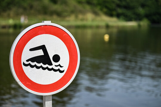 Lac baignade interdite danger noyade nager