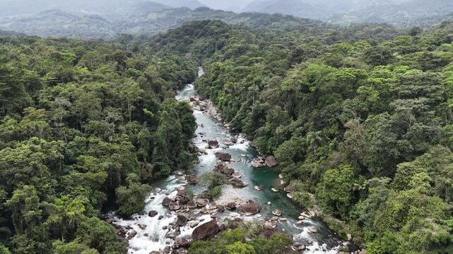 Recorrido por monta&ntilde;as salvajes de Veraguas 